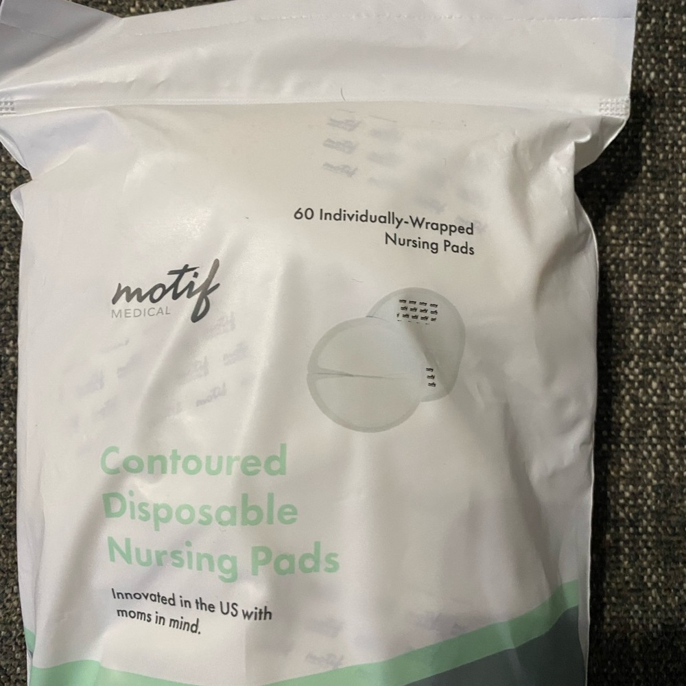 Motif Medical Contoured Disposable Nursing Pads